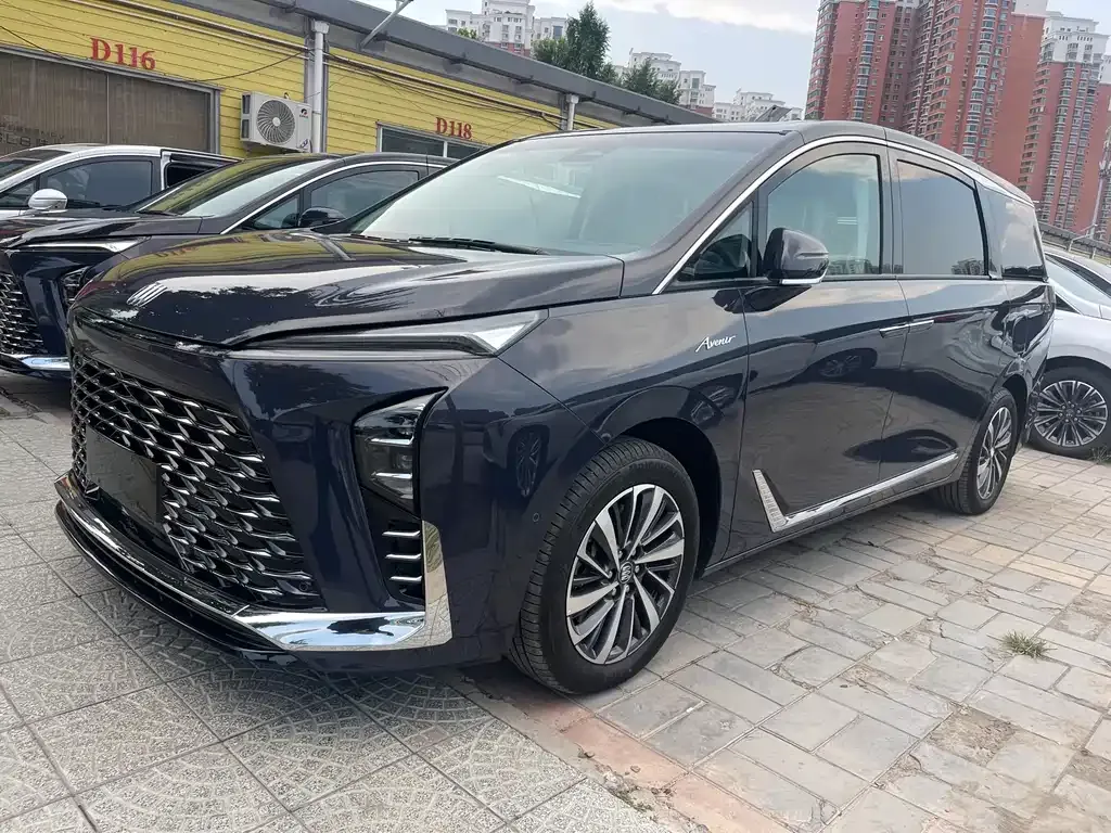 Buick GL8 Hybrid — фото 1