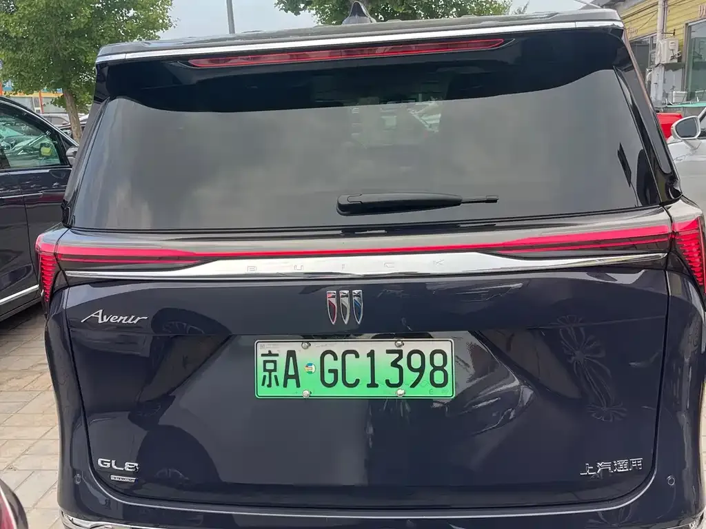 Buick GL8 Hybrid — фото 3
