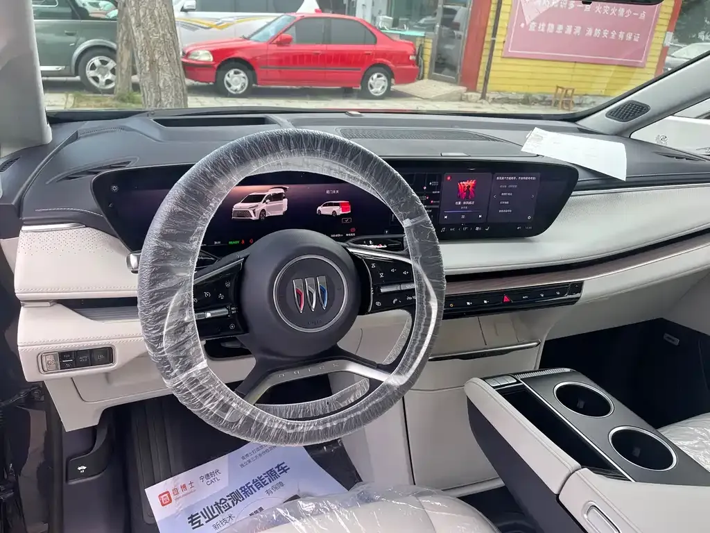 Buick GL8 Hybrid — фото 4