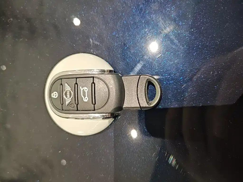 MINI Clubman — фото 2