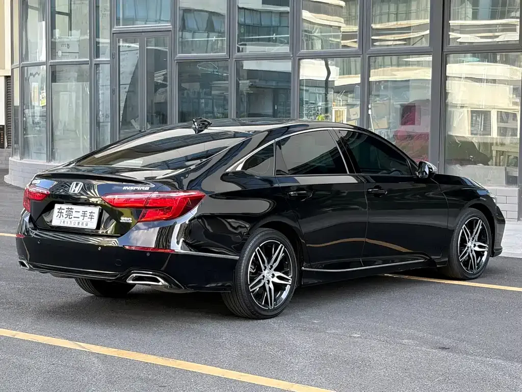 Honda Inspire — фото 8