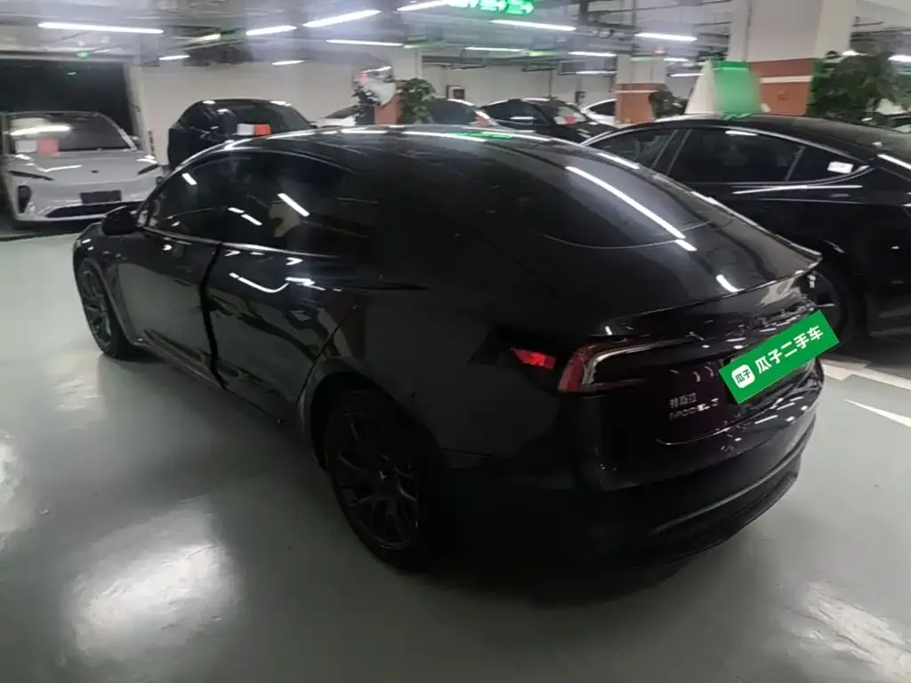 Tesla Model 3 — фото 10