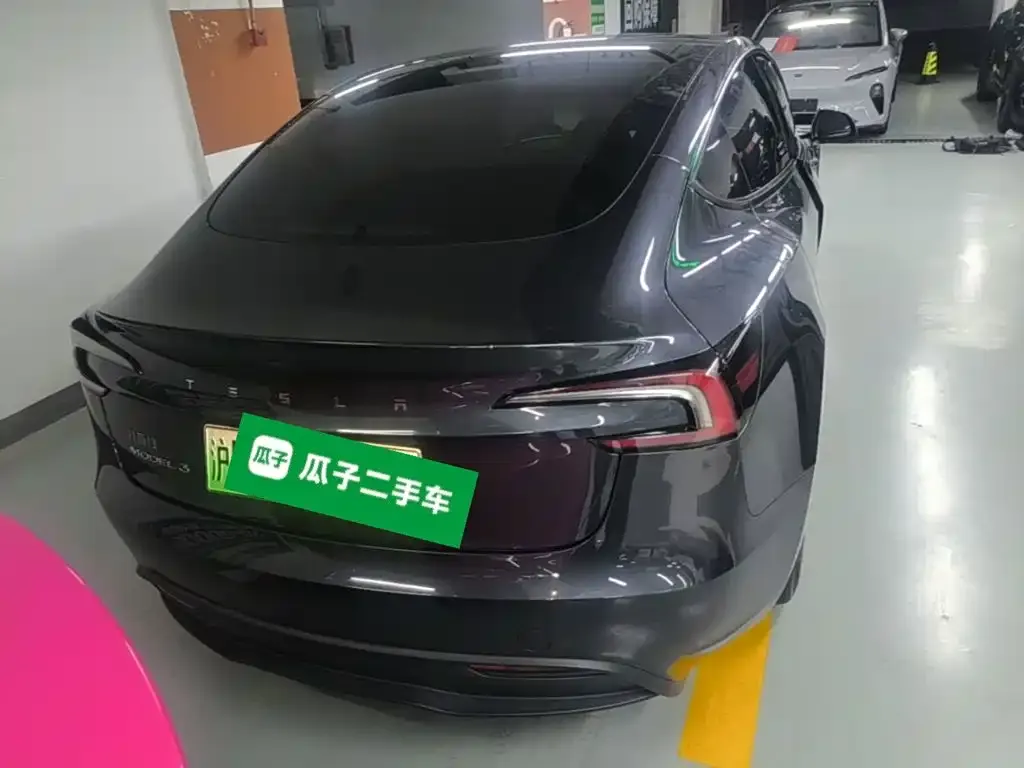Tesla Model 3 — фото 3