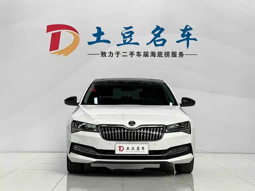 Skoda Superb — фото 2