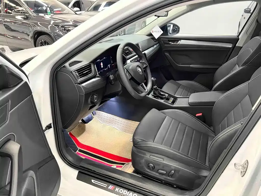 Skoda Superb — фото 6