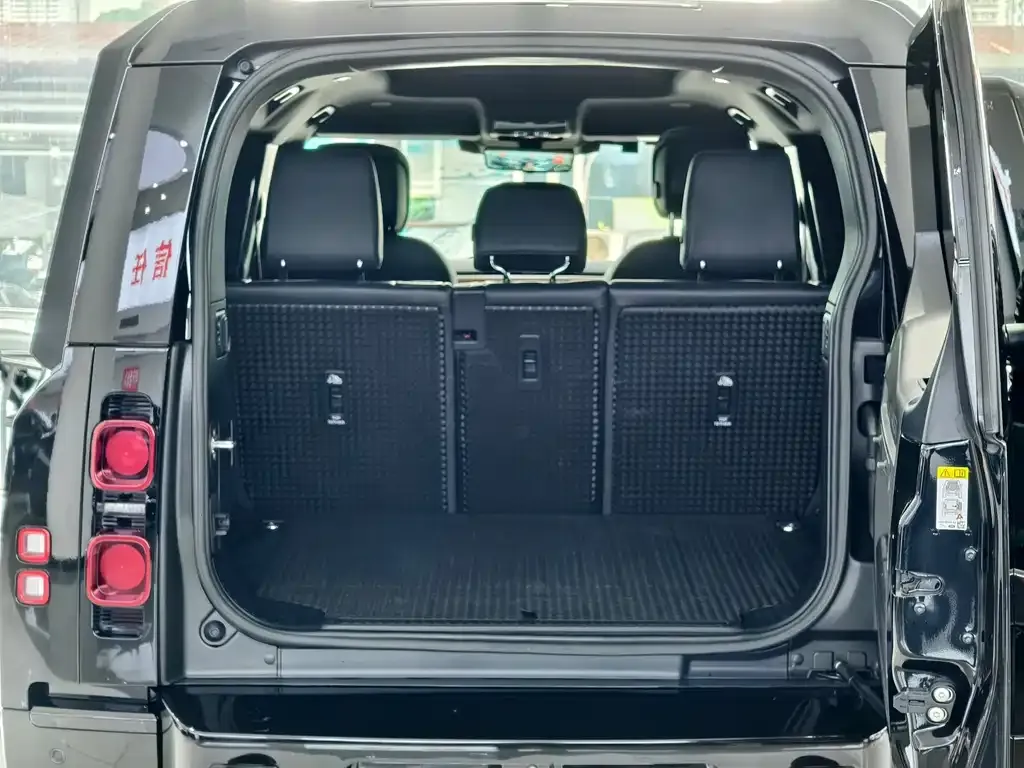 Land Rover Defender — фото 9