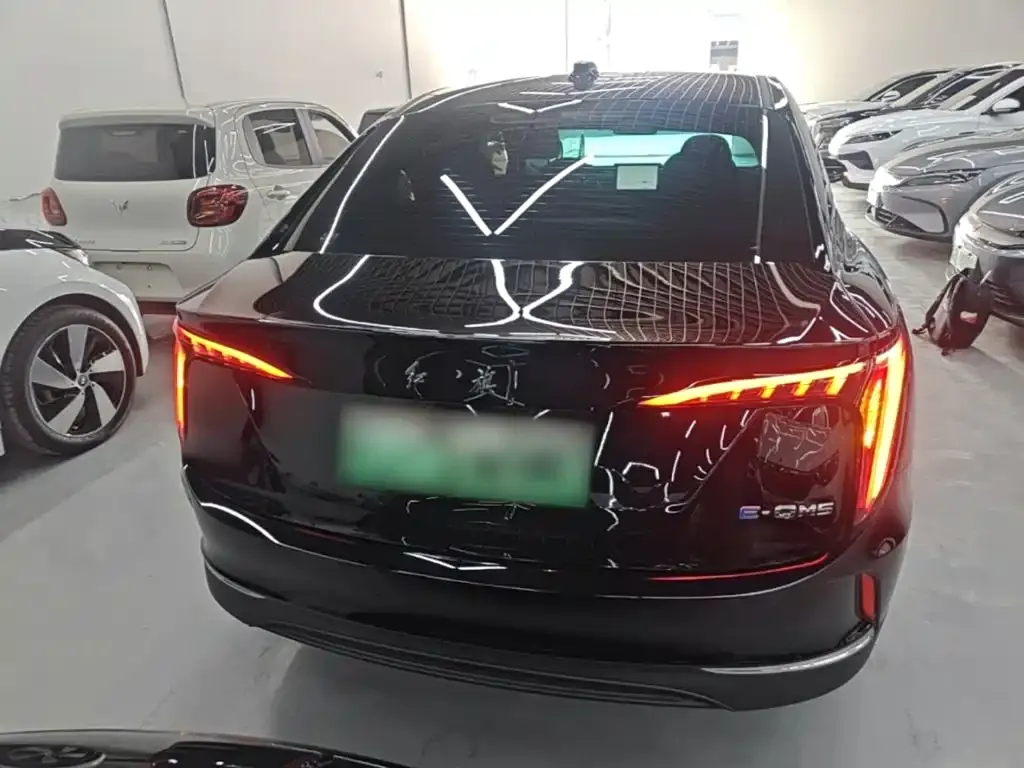 Hongqi E-QM5 — фото 2