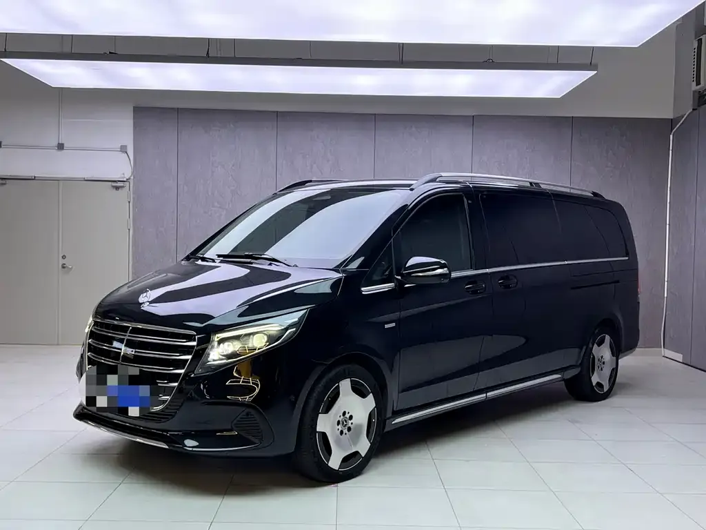 Mercedes-Benz V-Class — фото 1