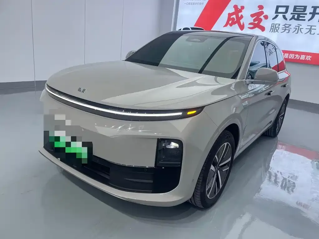 Li Auto L6