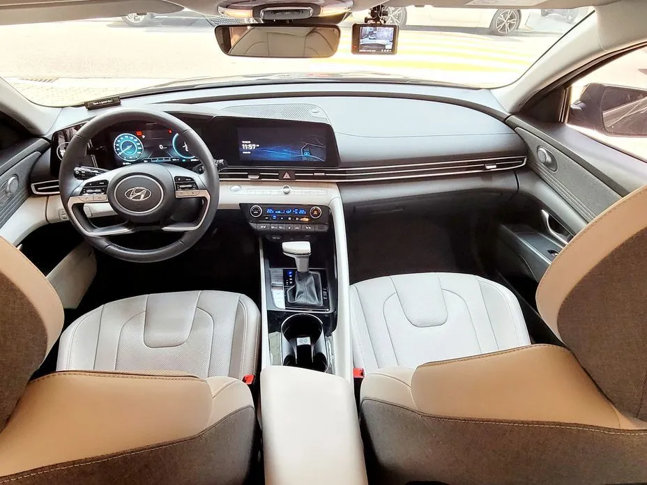 Hyundai AVANTE — фото 4