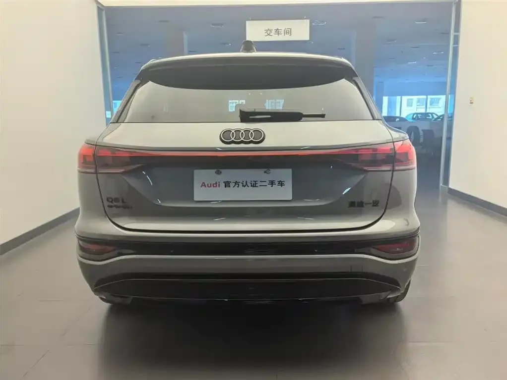 Audi Q6L e-tron — фото 6