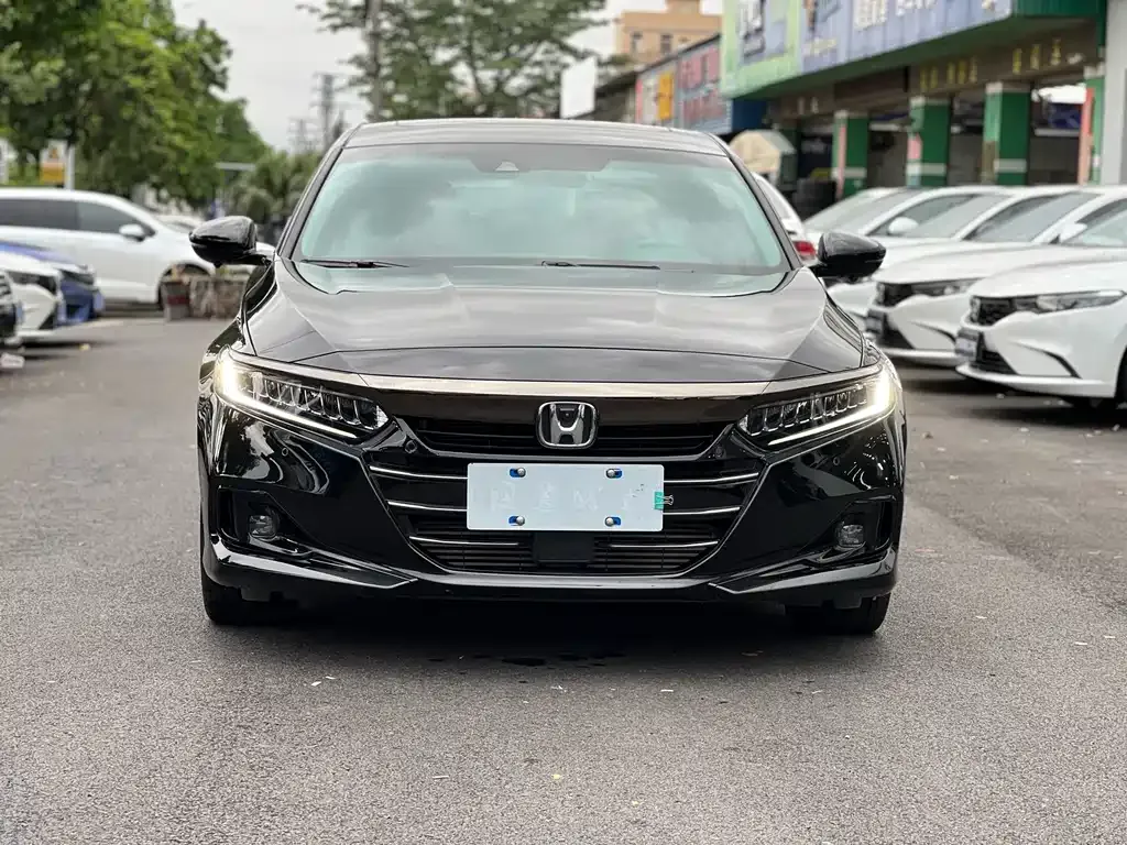 Honda Accord — фото 4