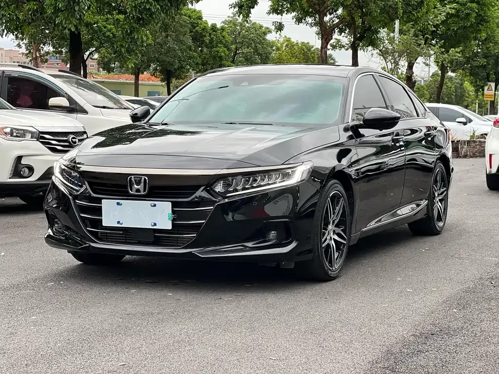 Honda Accord — фото 8