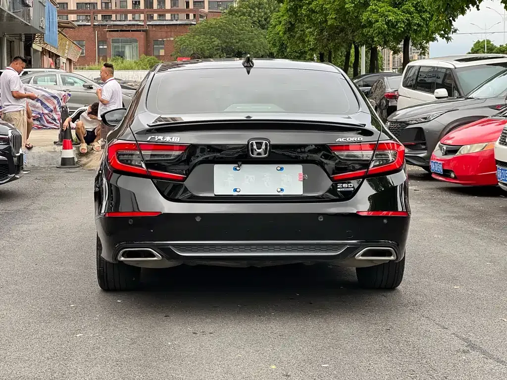 Honda Accord — фото 5