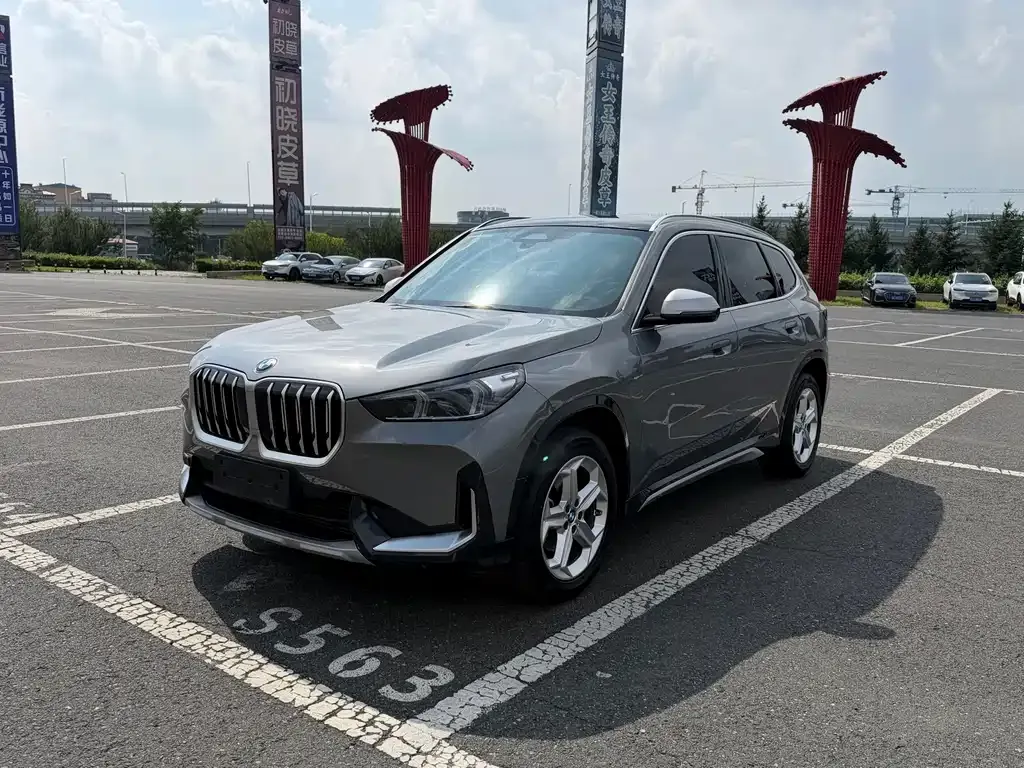 BMW X1 — фото 1