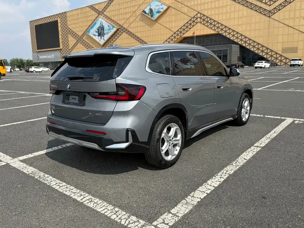 BMW X1 — фото 10