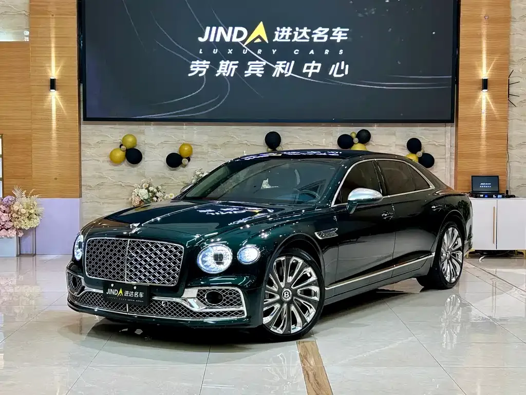 Bentley Flying Spur — фото 1