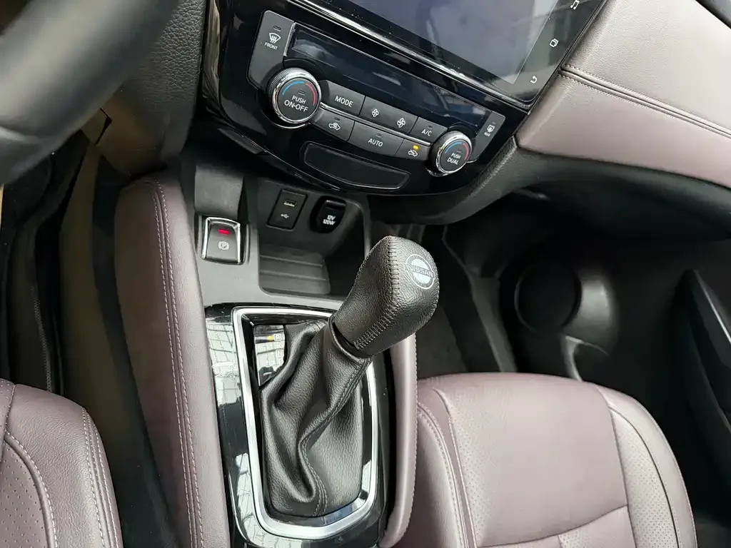Nissan Qashqai — фото 4