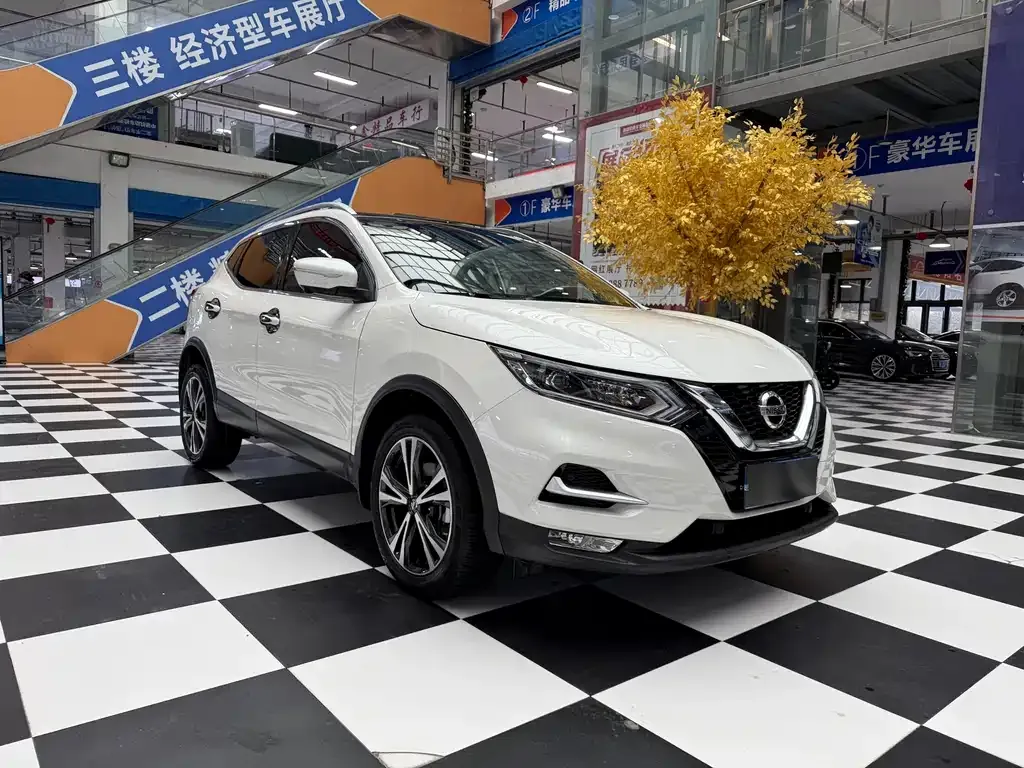 Nissan Qashqai — фото 8