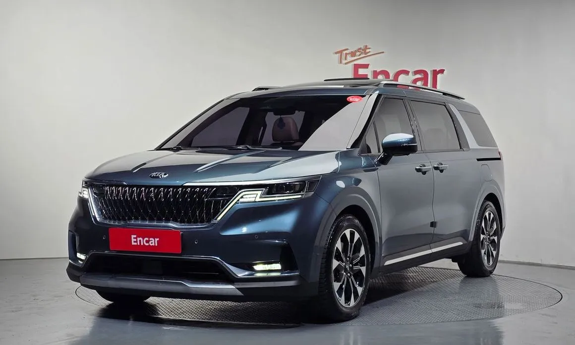 Kia Carnival — фото 1