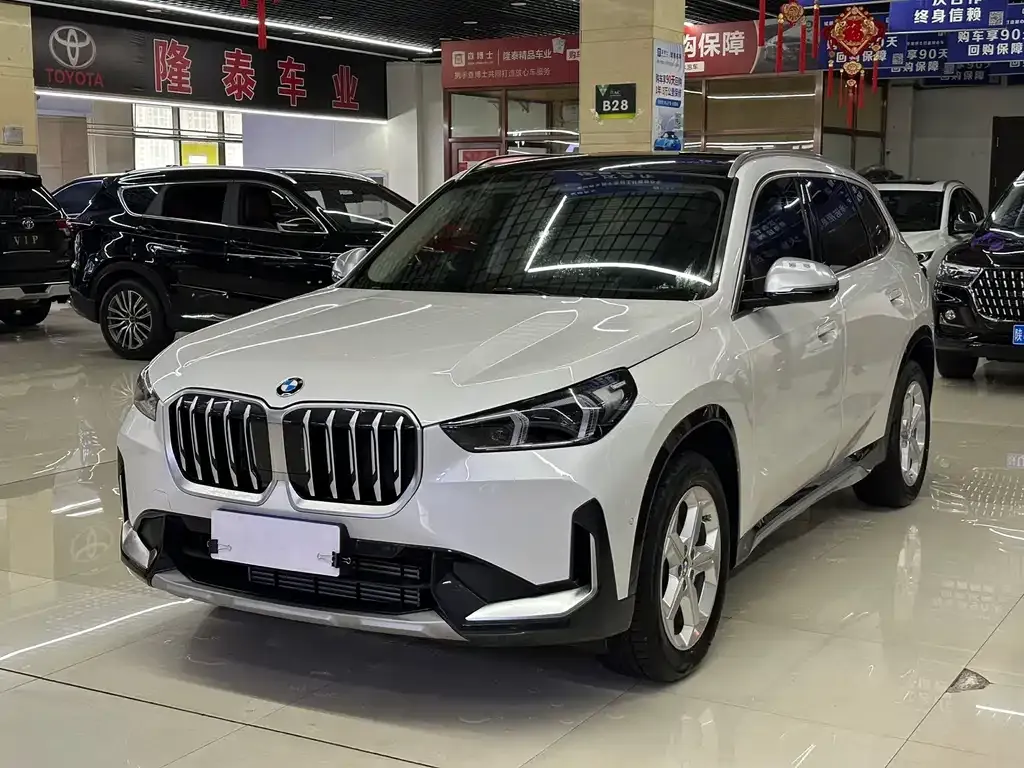 BMW X1 — фото 1
