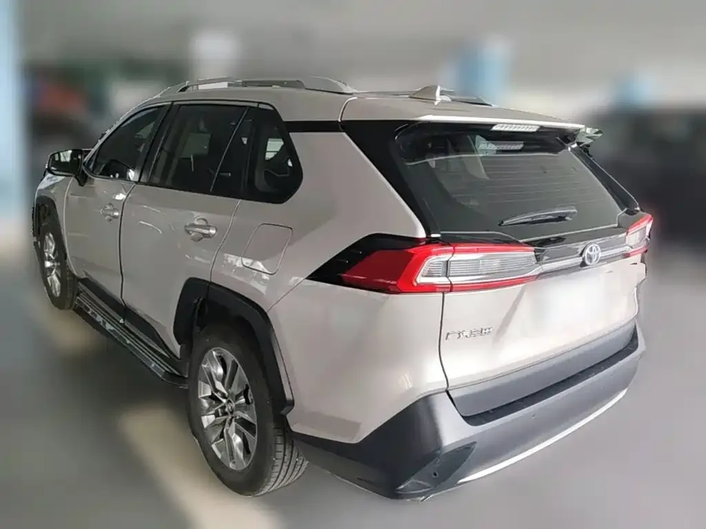 Toyota Wildlander — фото 4