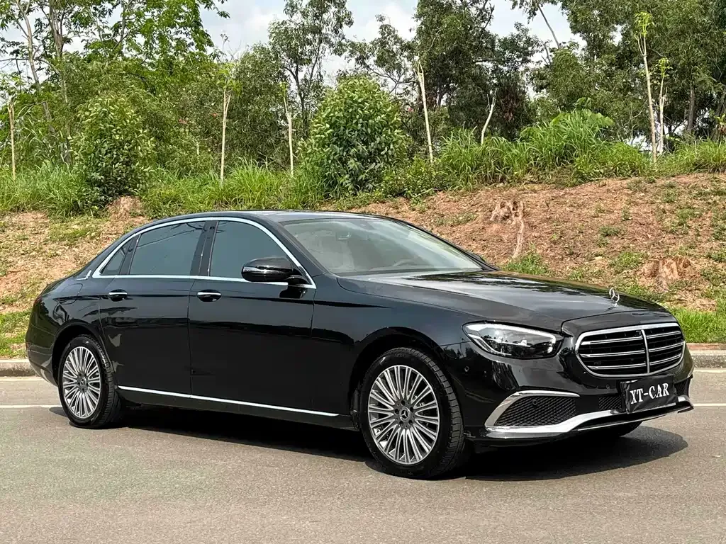 Mercedes-Benz E-Class — фото 5