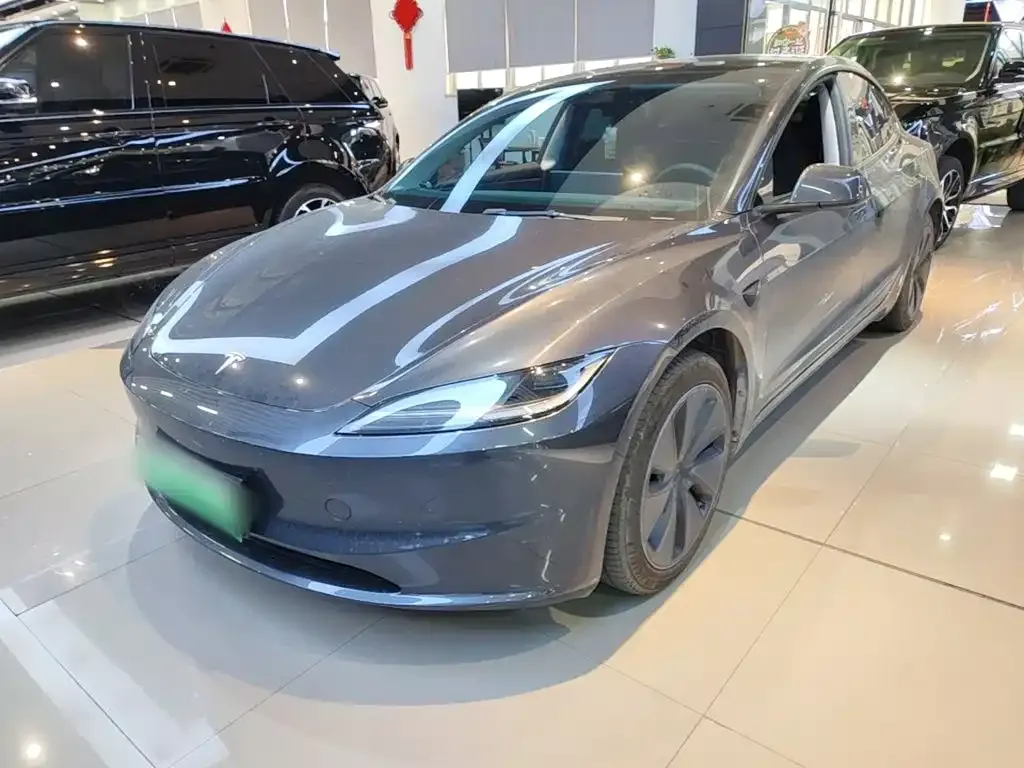 Tesla Model 3 — фото 8