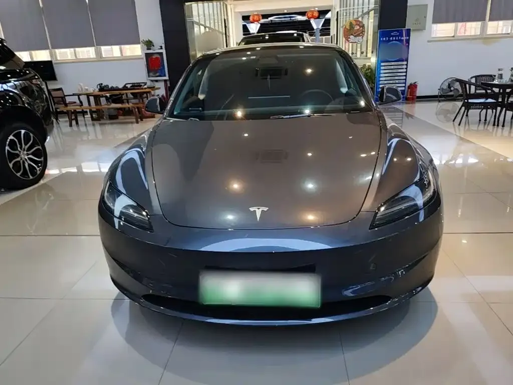 Tesla Model 3 — фото 5