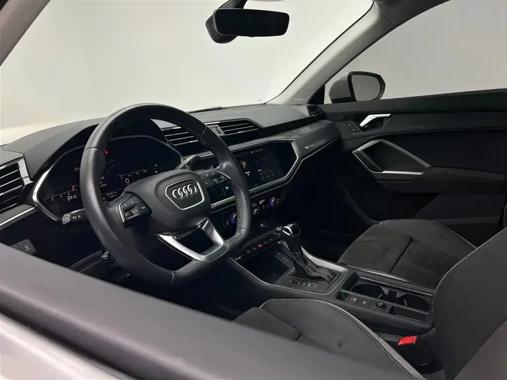 Audi Q3 — фото 2