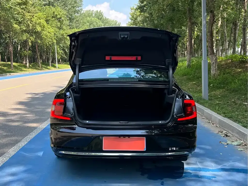 Volvo S90 — фото 4