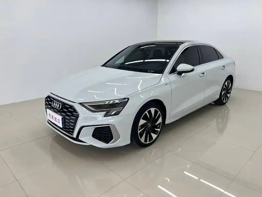Audi A3 — фото 1