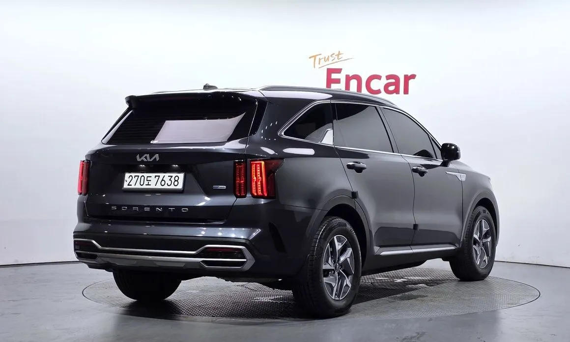 Kia Sorento — фото 10