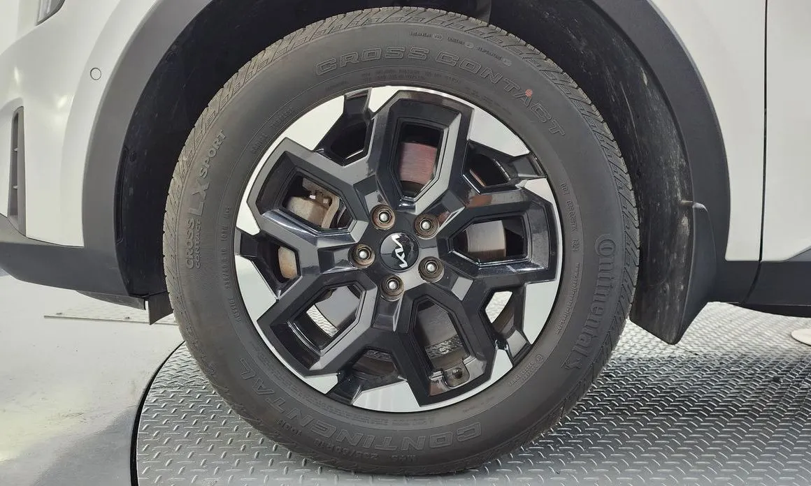 Kia Sorento — фото 6