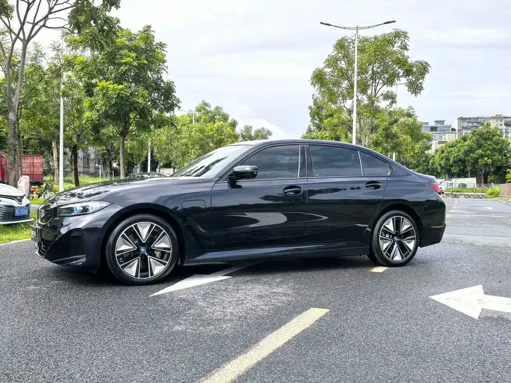 BMW i3 — фото 9