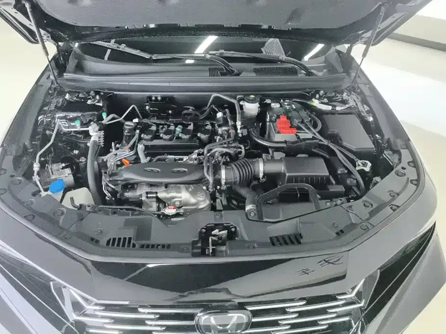 Honda Accord — фото 10