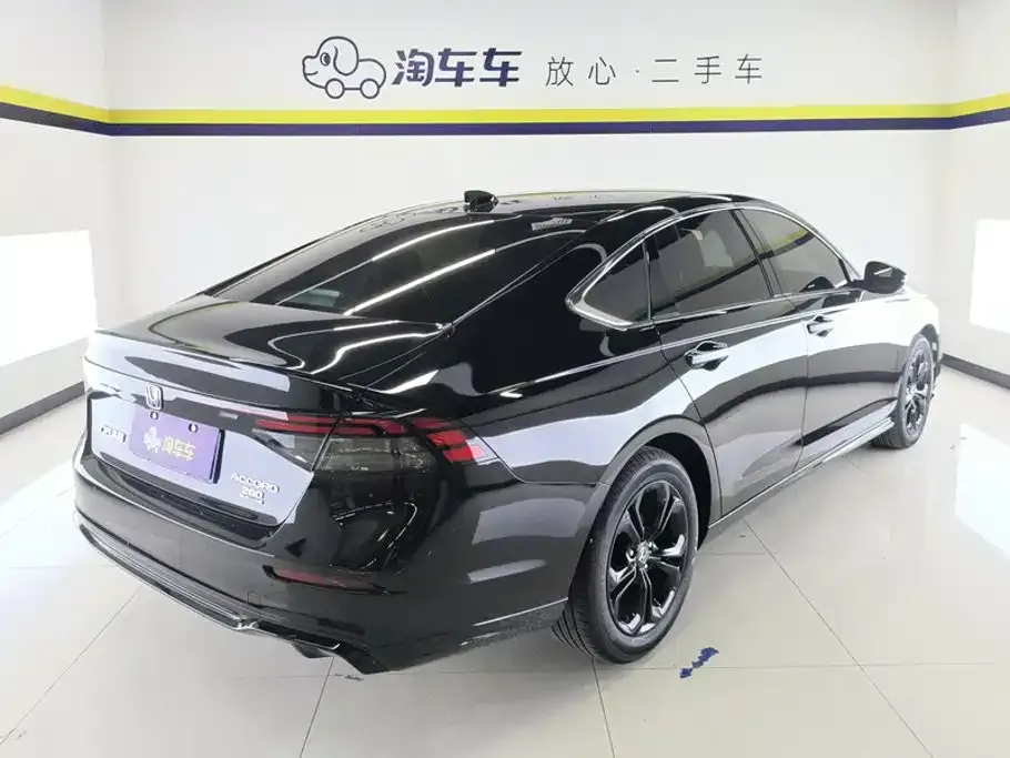 Honda Accord — фото 4