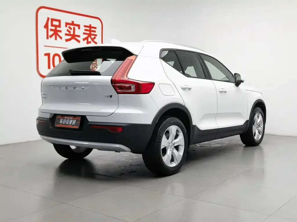 Volvo XC40 — фото 2