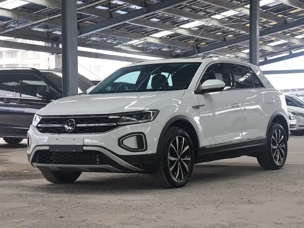 Volkswagen T-Roc — фото 1