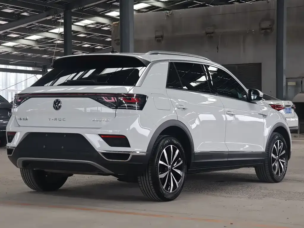 Volkswagen T-Roc — фото 5