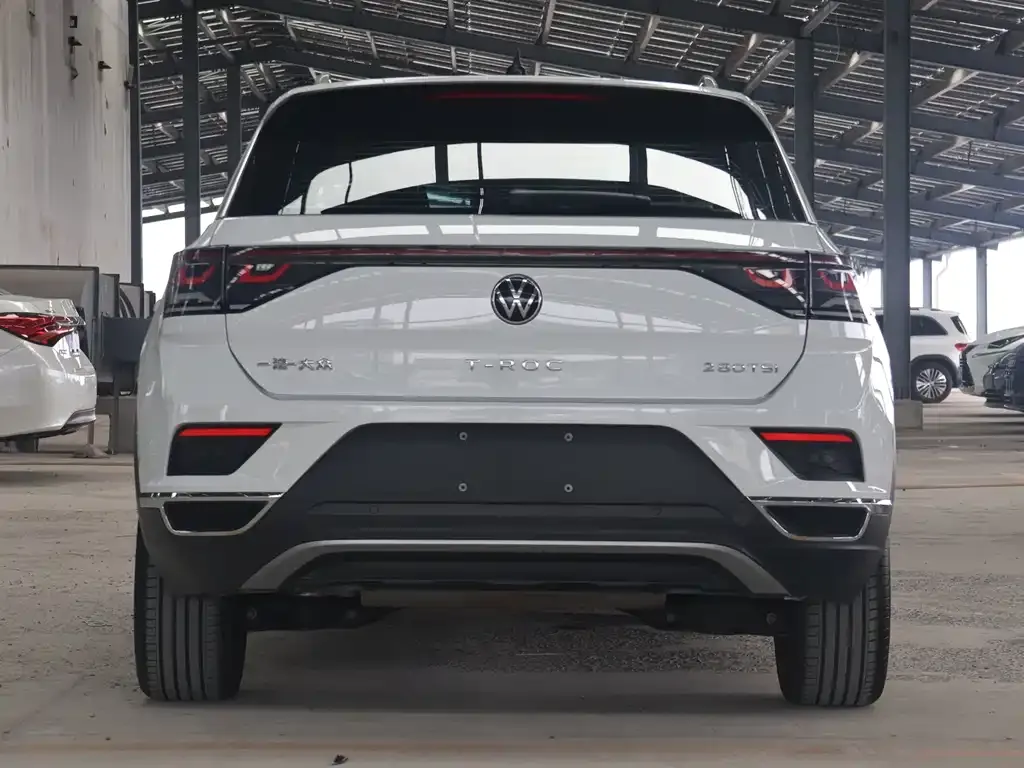 Volkswagen T-Roc — фото 6
