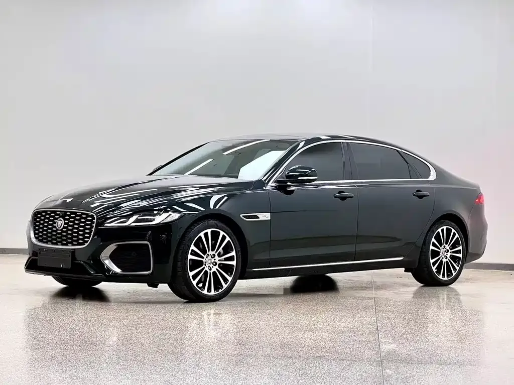 Jaguar XFL — фото 1