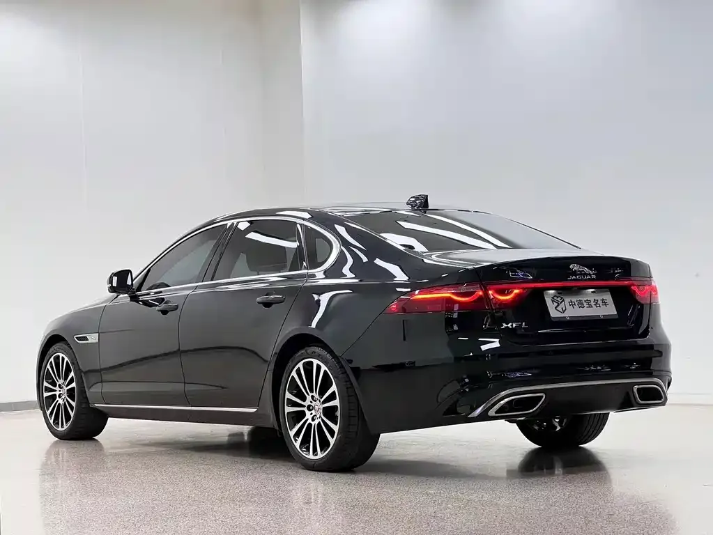Jaguar XFL — фото 6