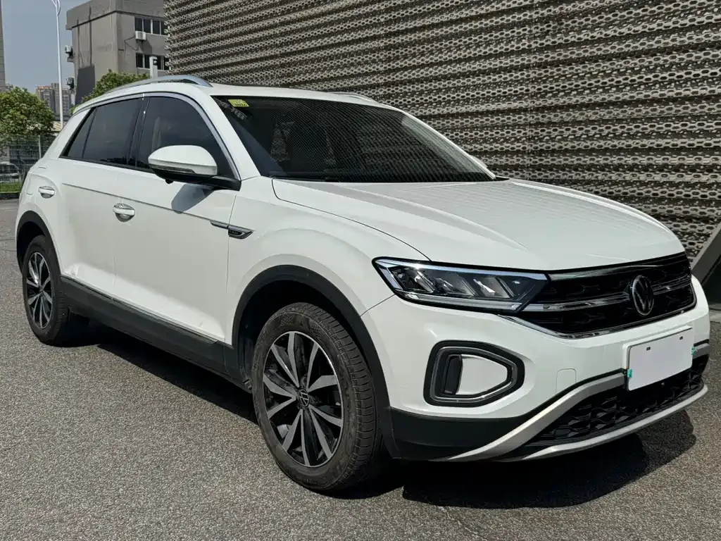 Volkswagen T-Roc — фото 7