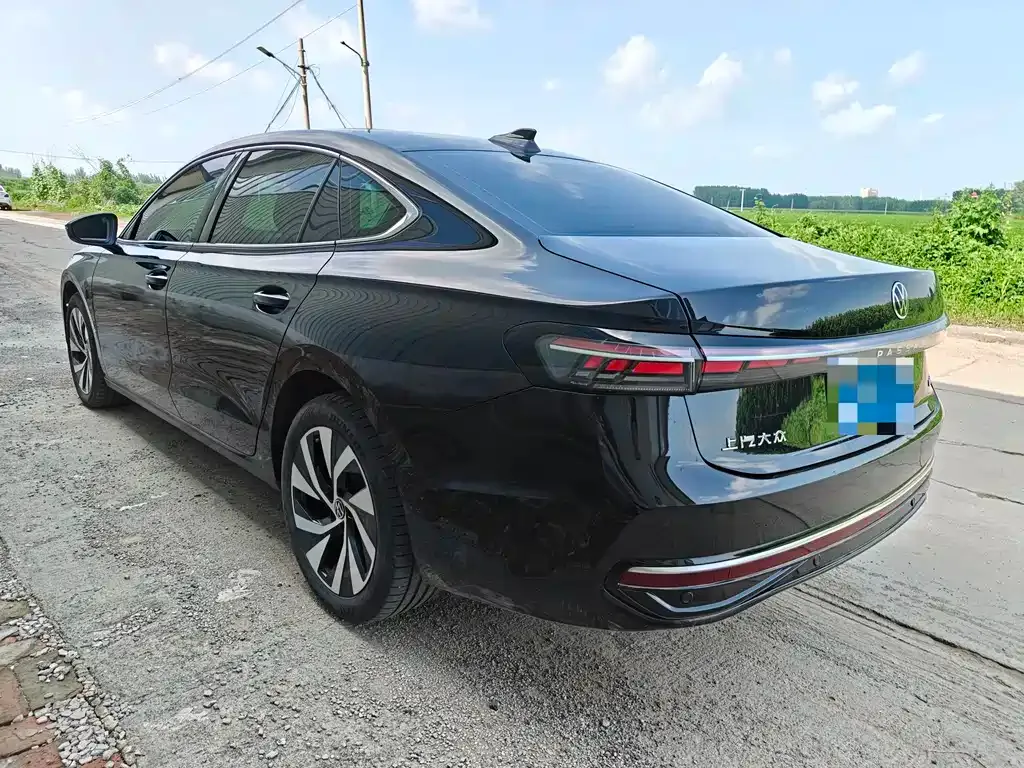 Volkswagen Passat — фото 8