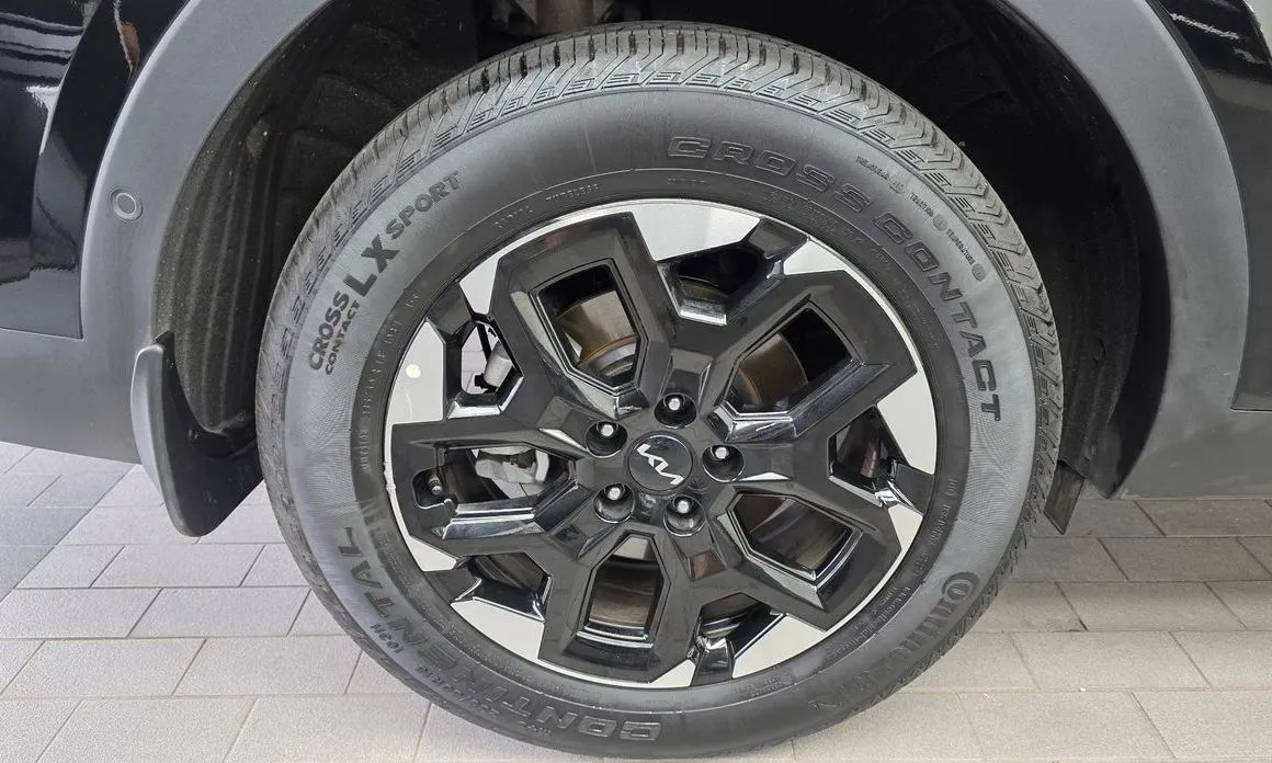 Kia Sorento — фото 9