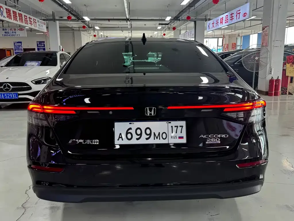Honda Accord — фото 4