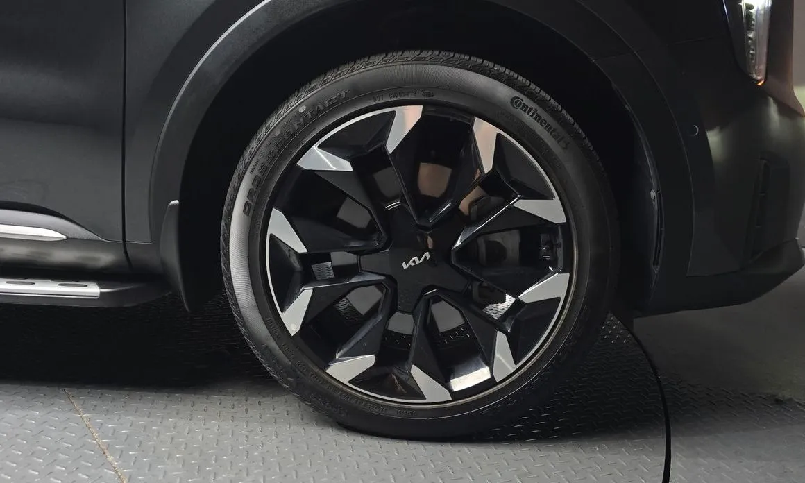 Kia Sorento — фото 6