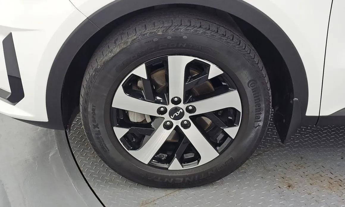 Kia Sorento — фото 6
