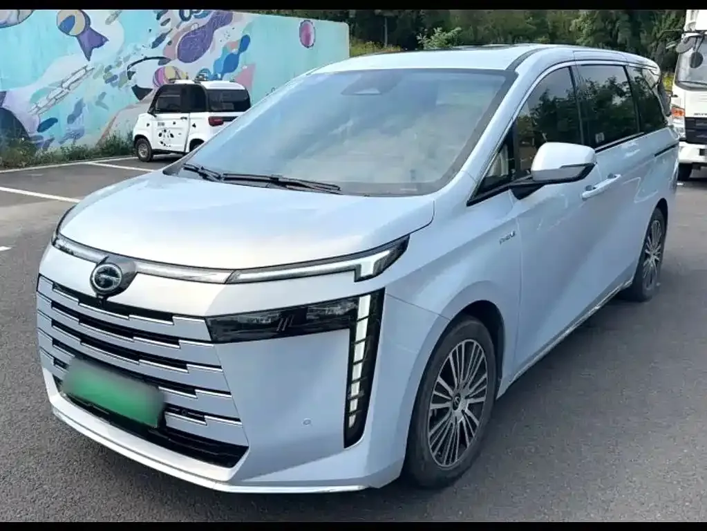 GAC Motor 传祺E8 PHEV — фото 1